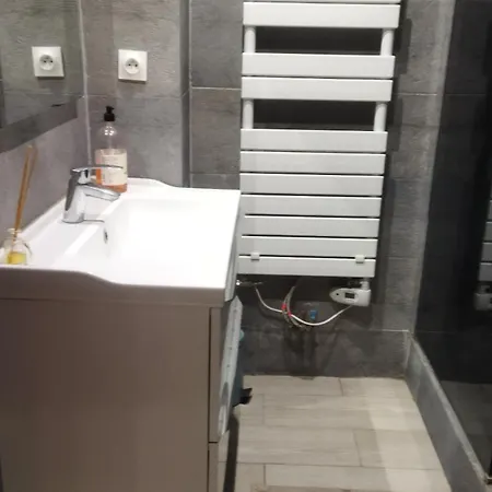 Dans Un Ecrin De Verdure